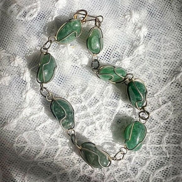 Vintage Green Aventurine Tumbled Stone Bracelet - Picture 5 of 11